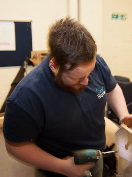 Repose skilled upholsterer 2 Repose skilled upholsterer 2